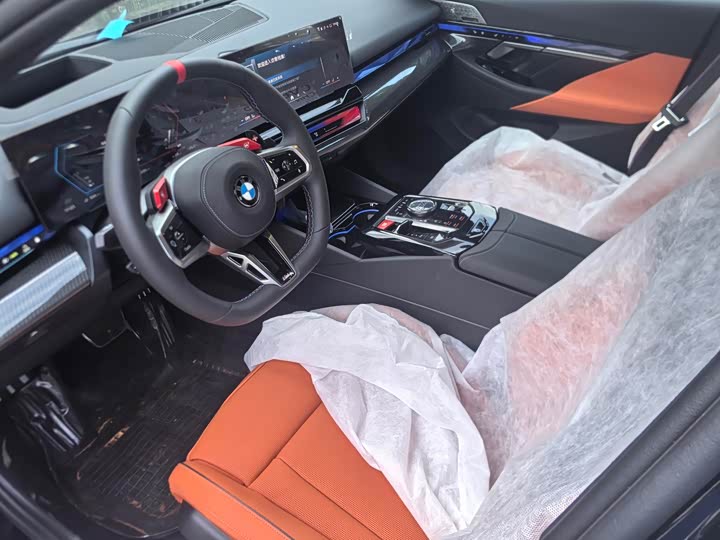 Фото 6 - BMW M5 Hybrid