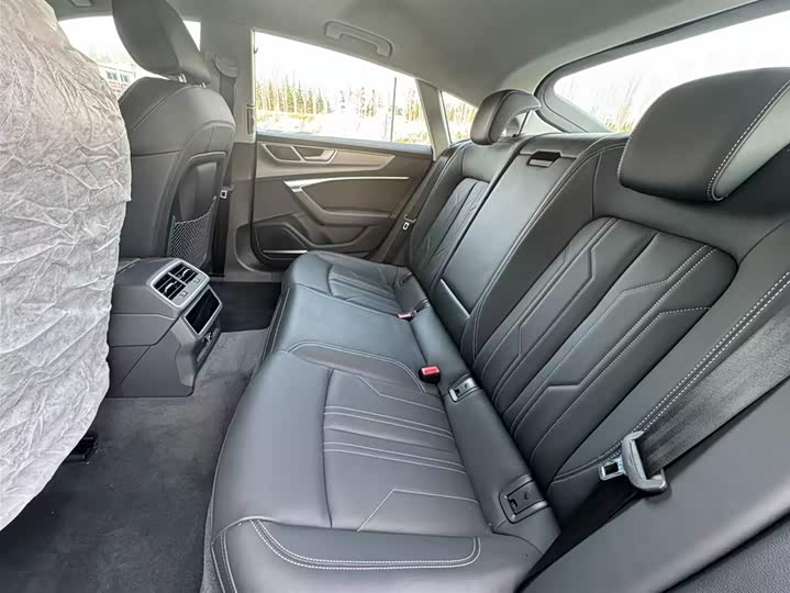 Фото 6 - Audi A7