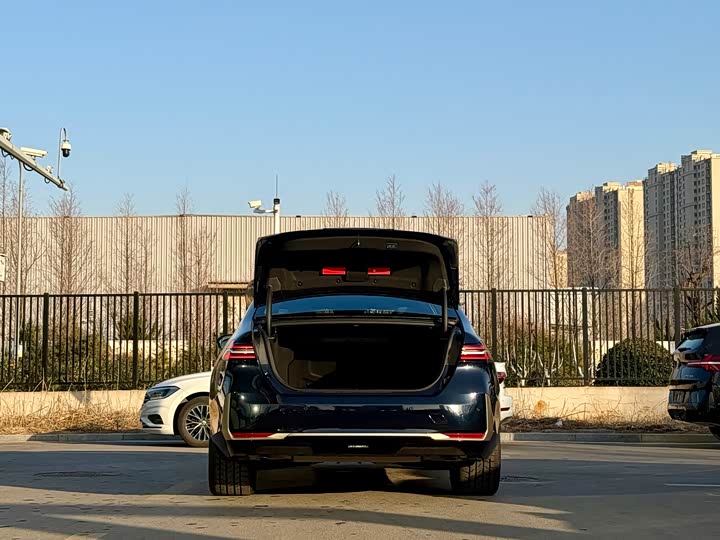 Фото 8 - BMW 5 Series