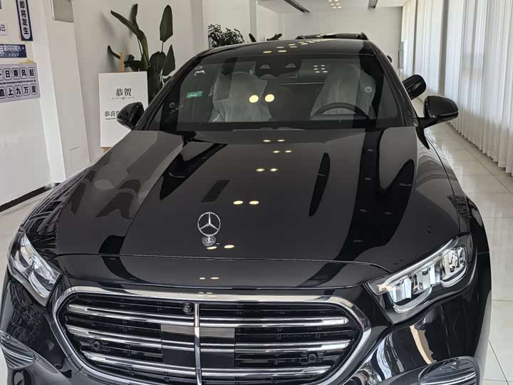 Фото 1 - Mercedes-Benz E-Class Hybrid