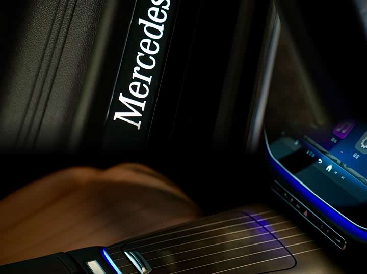 Фото 7 - Mercedes-Benz E-Class Hybrid