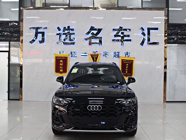 Фото 3 - Audi Q5L