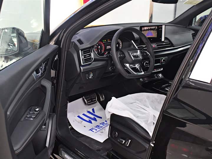 Фото 4 - Audi Q5L