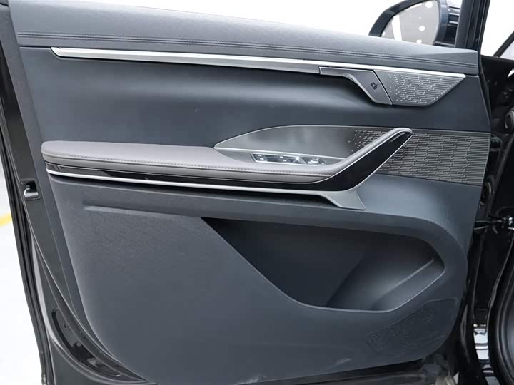 Фото 5 - Maxus Mifa 7