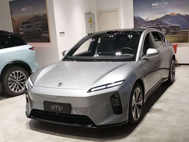Фото 1 - Nio ET5T