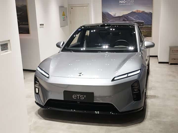 Фото 2 - Nio ET5T