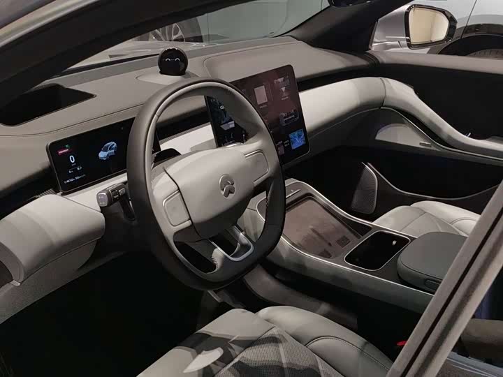 Фото 5 - Nio ET5T