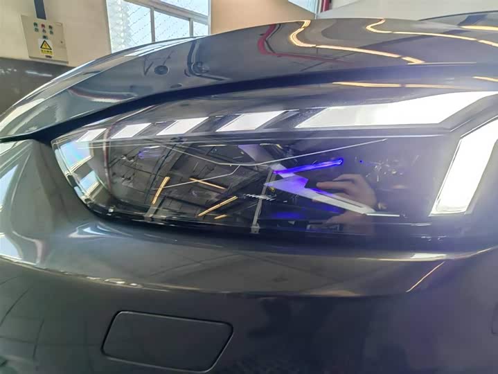 Фото 2 - Audi A5