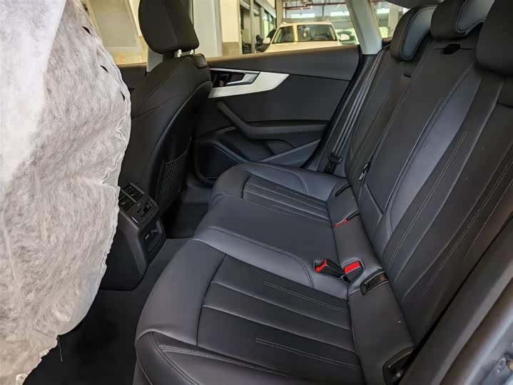 Фото 5 - Audi A5