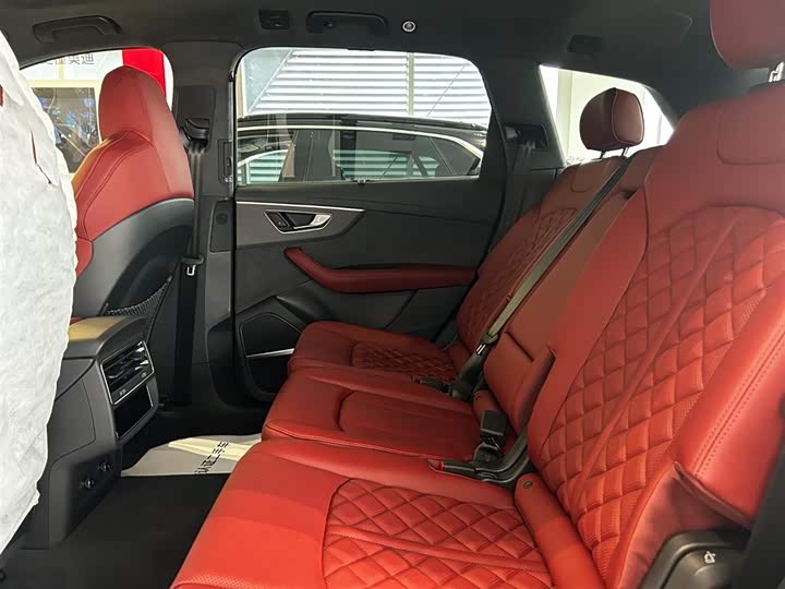 Фото 3 - Audi SQ7