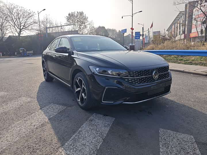 Фото 3 - Volkswagen Passat