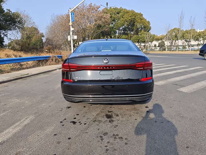 Фото 8 - Volkswagen Passat