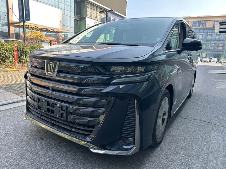 Фото 1 - Toyota Vellfire