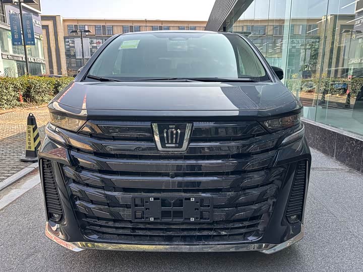 Фото 2 - Toyota Vellfire