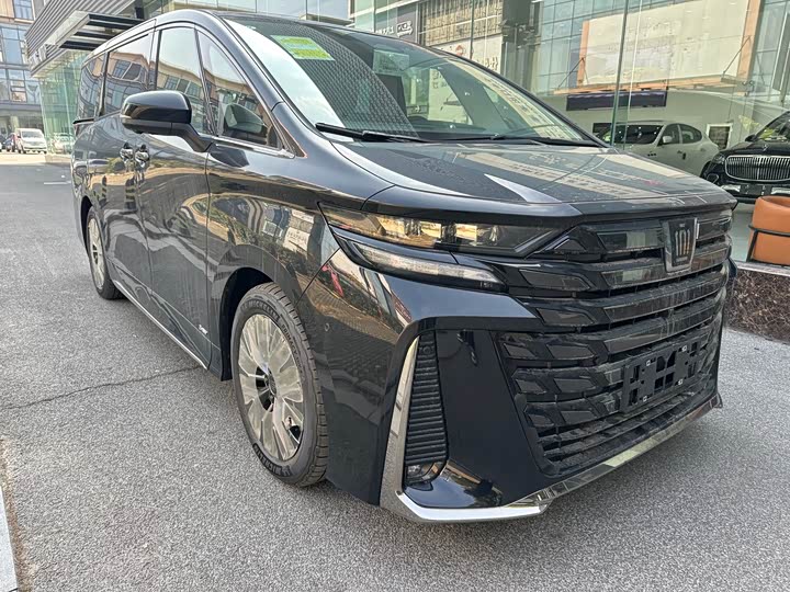 Фото 3 - Toyota Vellfire