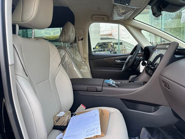 Фото 4 - Toyota Vellfire