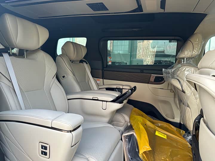 Фото 8 - Toyota Vellfire