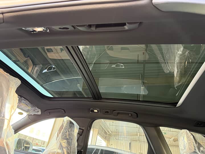 Фото 8 - Volvo XC60