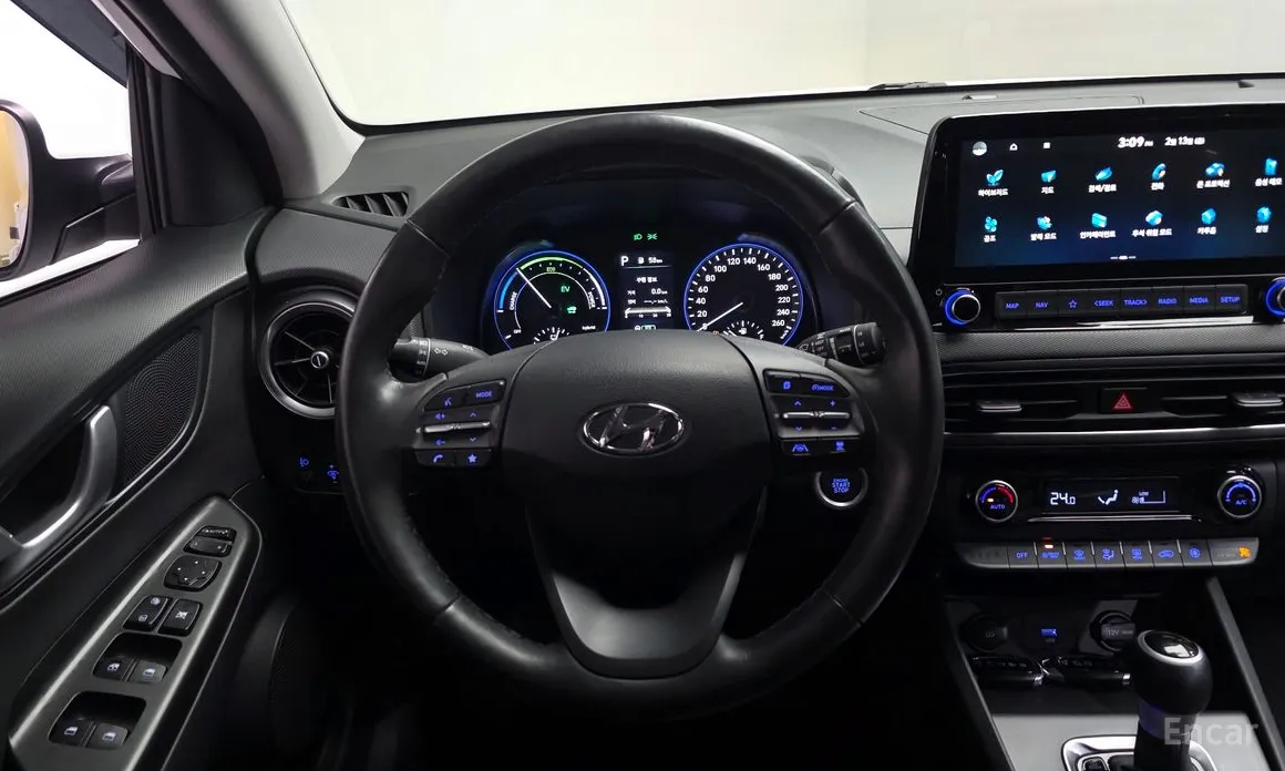 Фото 13 - Hyundai Kona