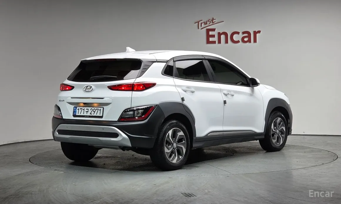 Фото 2 - Hyundai Kona