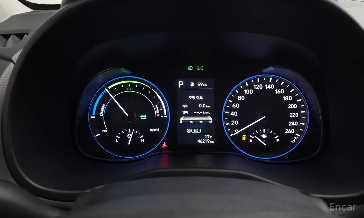 Фото 8 - Hyundai Kona