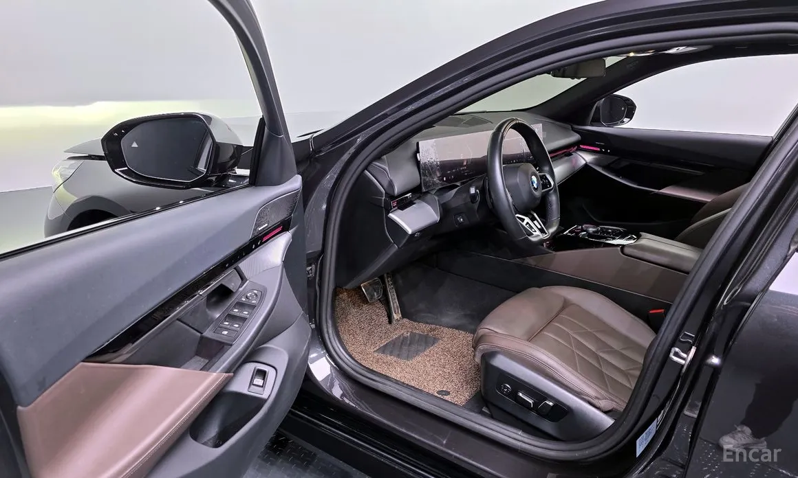 Фото 11 - BMW 5 Series