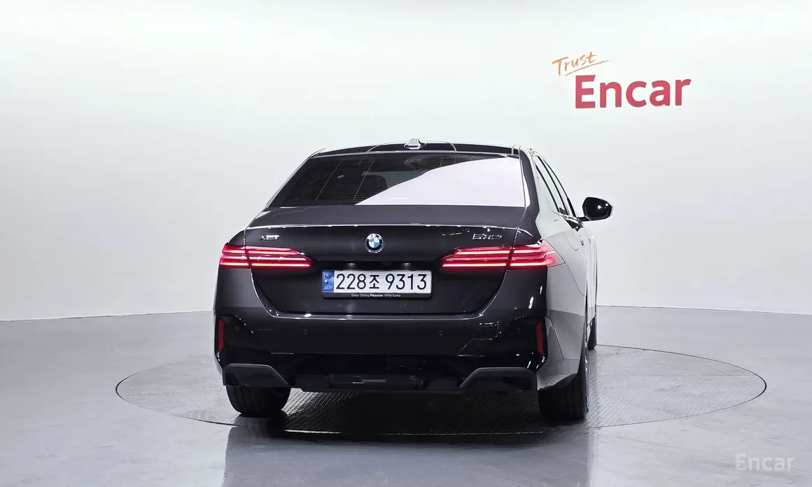 Фото 4 - BMW 5 Series