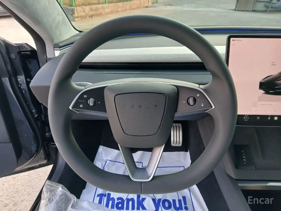 Фото 10 - Tesla Model 3