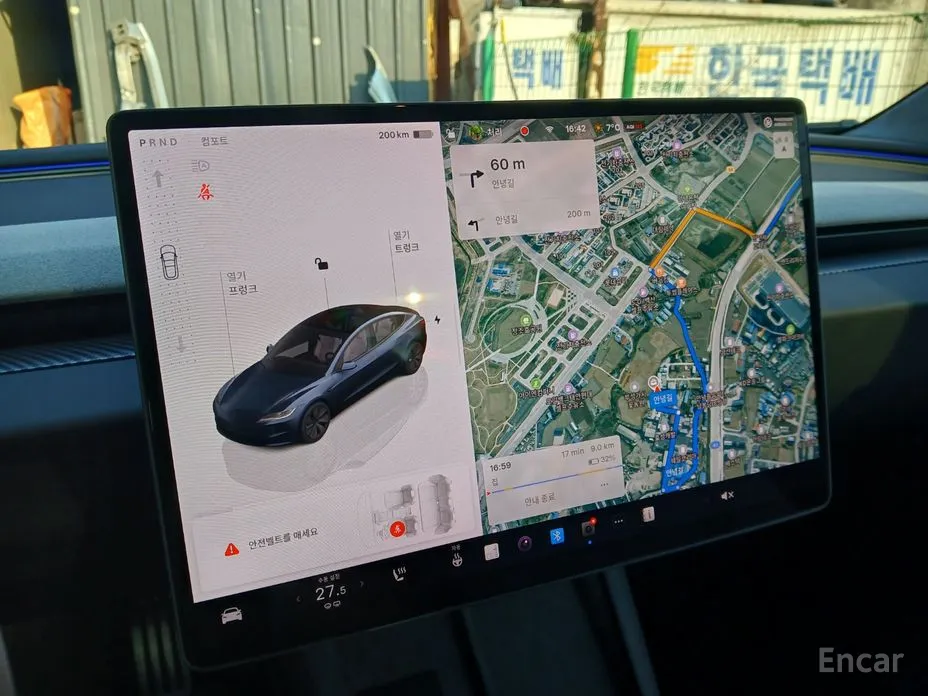 Фото 15 - Tesla Model 3