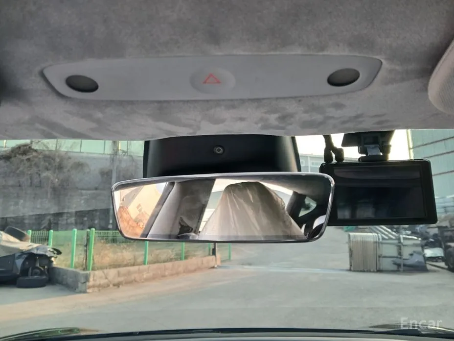 Фото 17 - Tesla Model 3