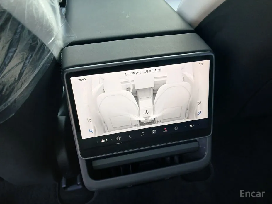 Фото 19 - Tesla Model 3