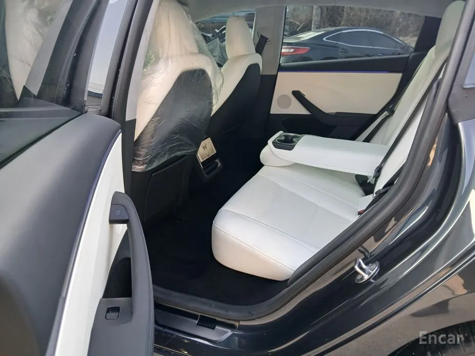 Фото 9 - Tesla Model 3