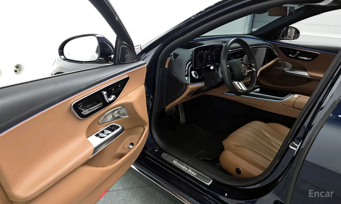 Фото 10 - Mercedes-Benz E-Class