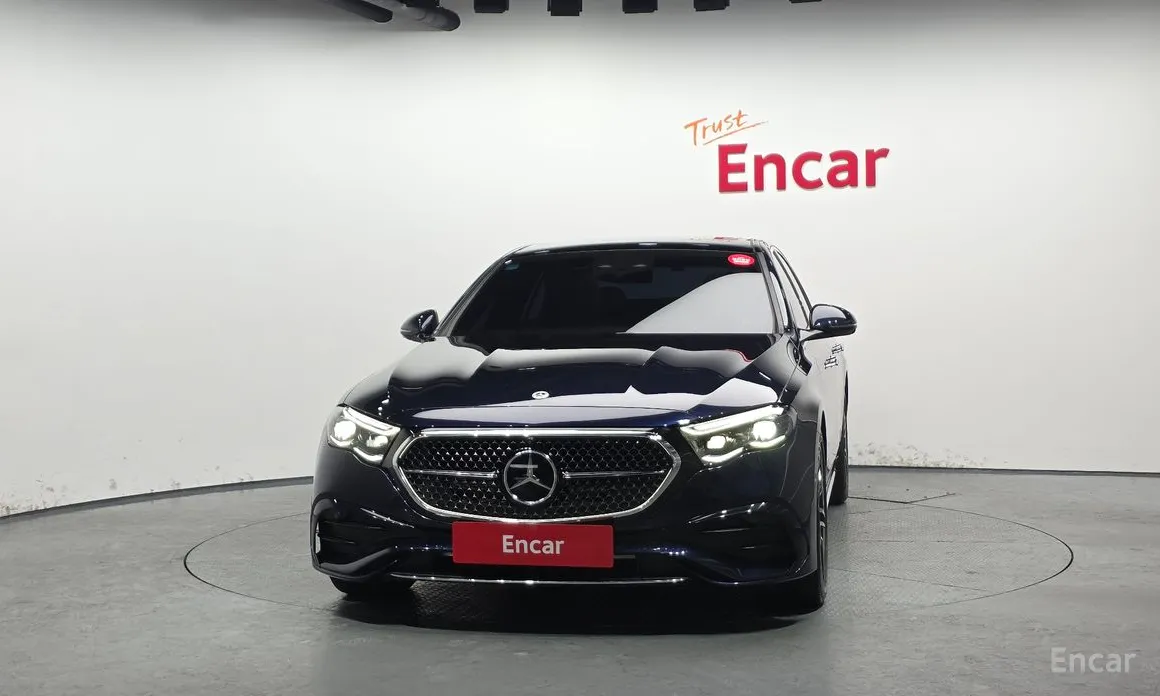 Фото 3 - Mercedes-Benz E-Class