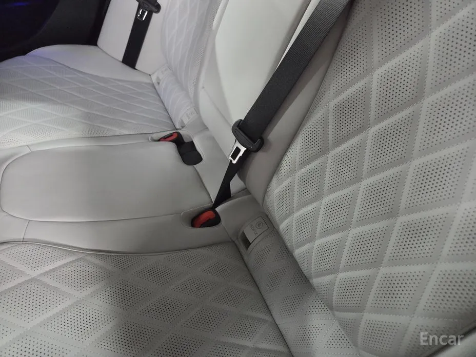 Фото 9 - Mercedes-Benz E-Class