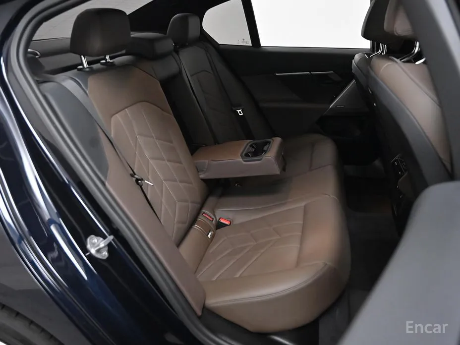 Фото 12 - BMW 5 Series