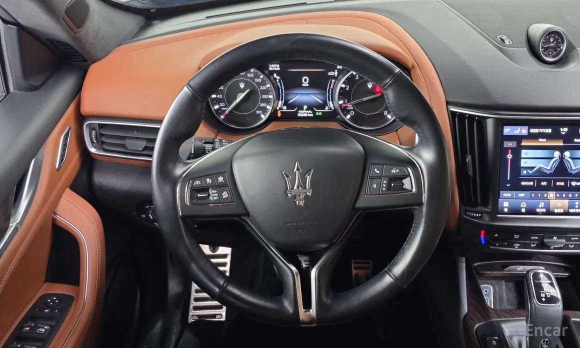 Фото 13 - Maserati Levante