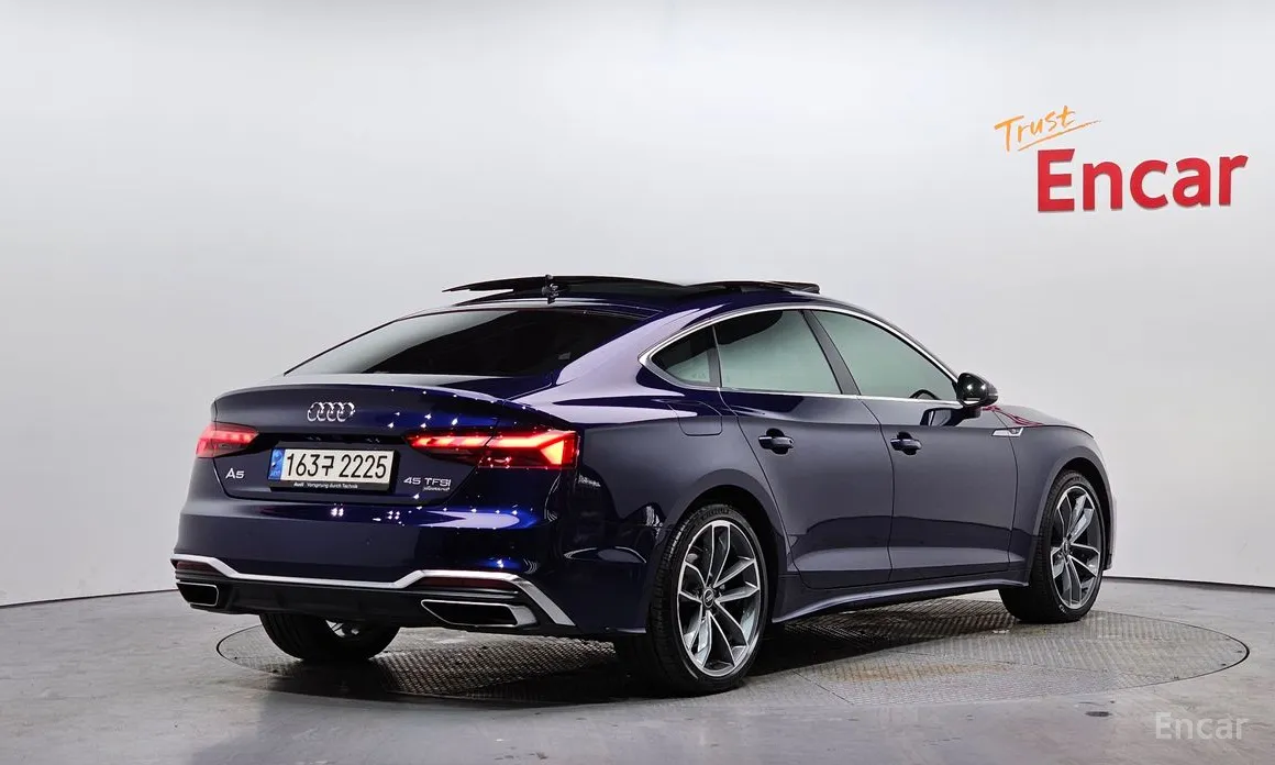 Фото 2 - Audi A5