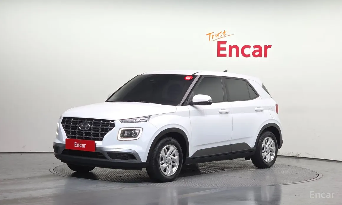 Photo 1 - Hyundai Venue