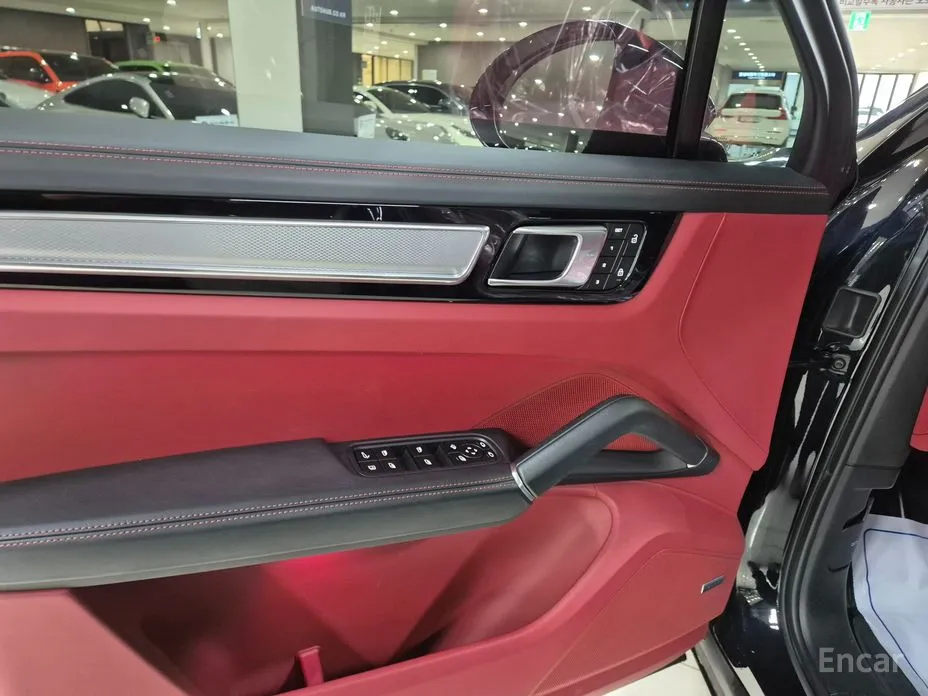 Фото 17 - Porsche Cayenne