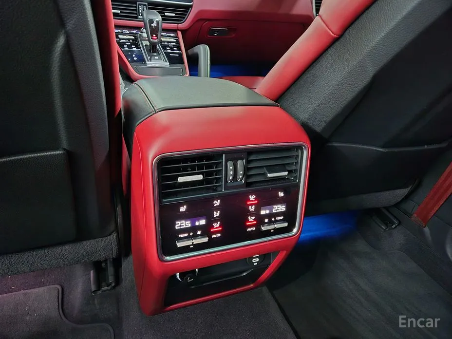 Фото 18 - Porsche Cayenne