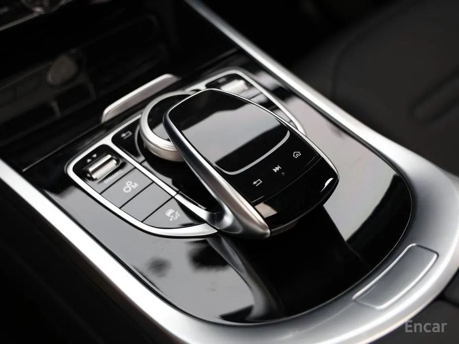 Фото 17 - Mercedes-Benz G-Class