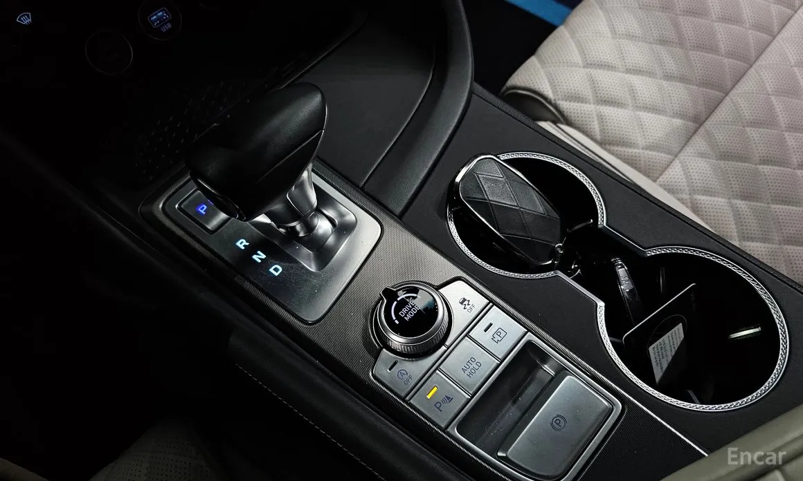 Фото 9 - Genesis G70