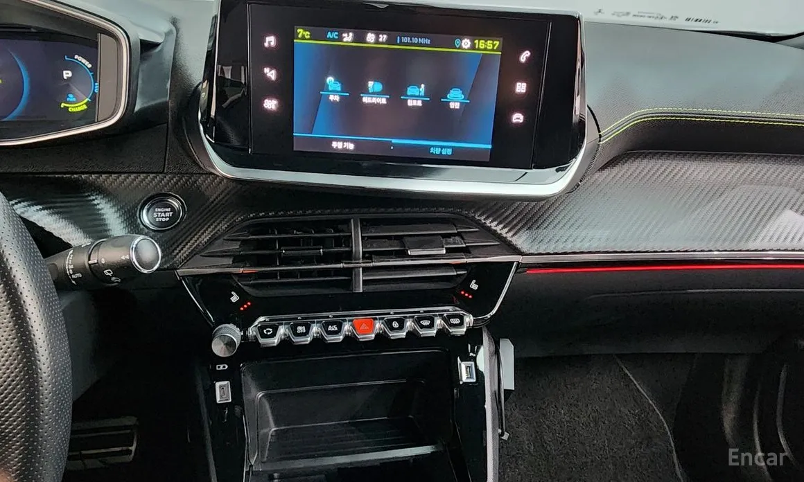 Фото 14 - Peugeot 2008