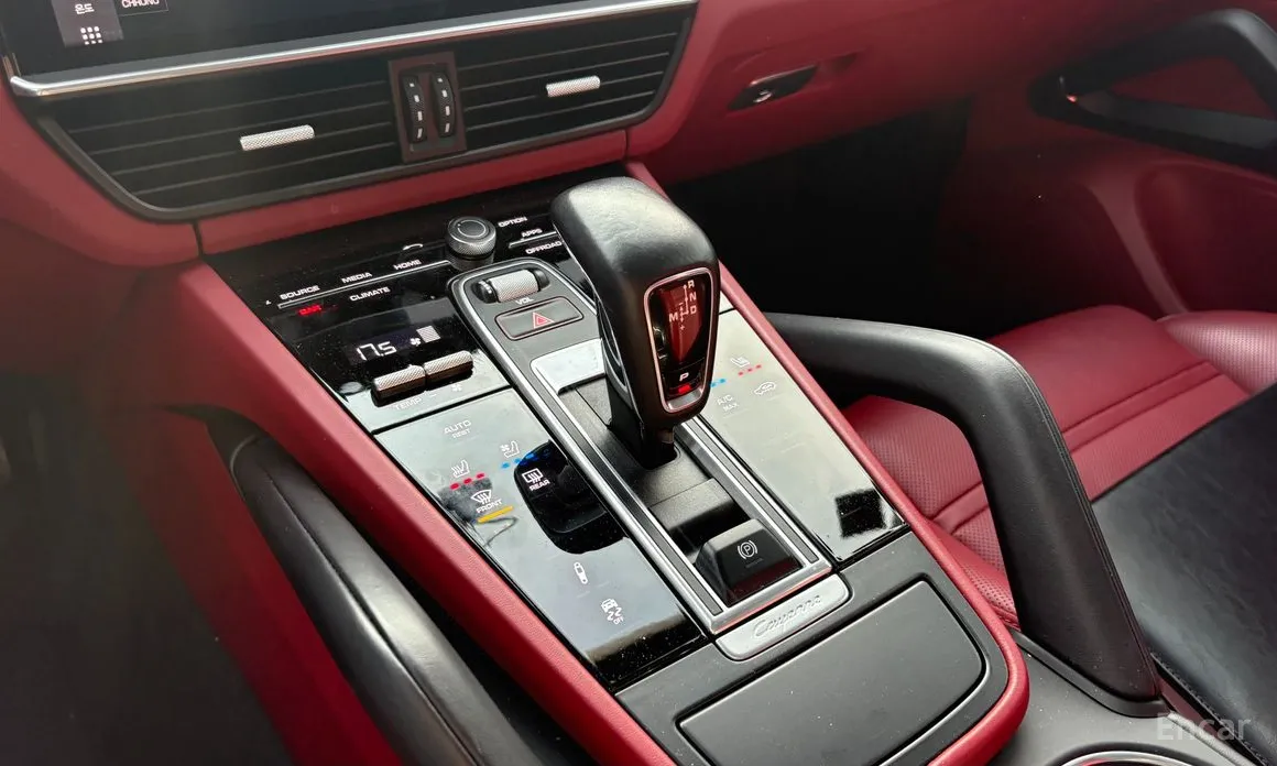 Фото 12 - Porsche Cayenne