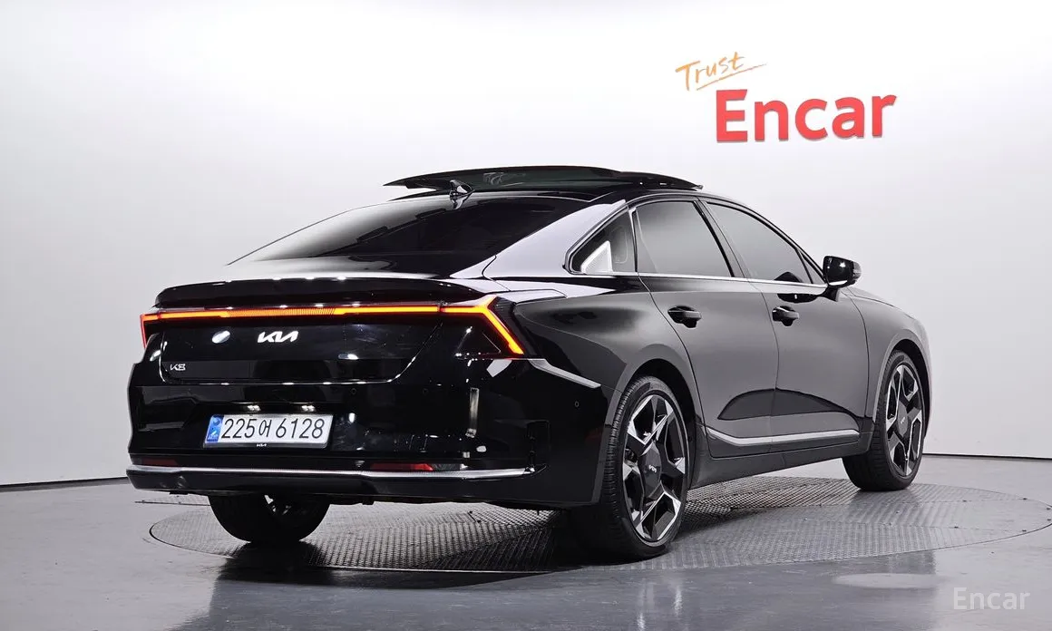 Фото 2 - Kia K8