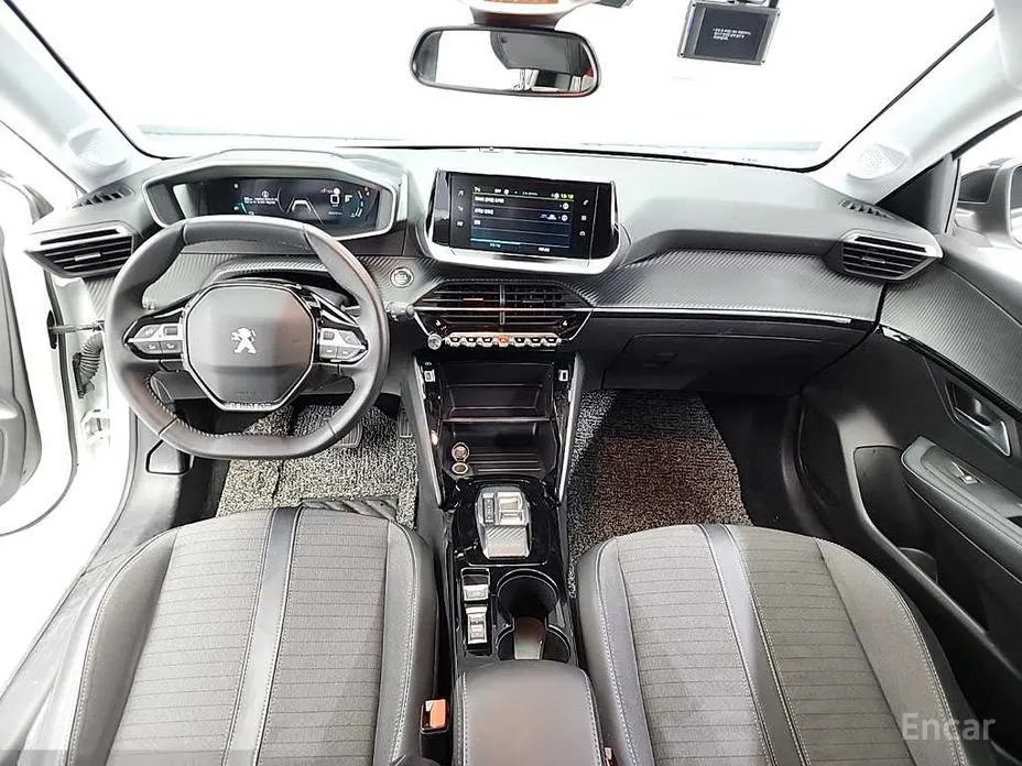 Фото 7 - Peugeot 208