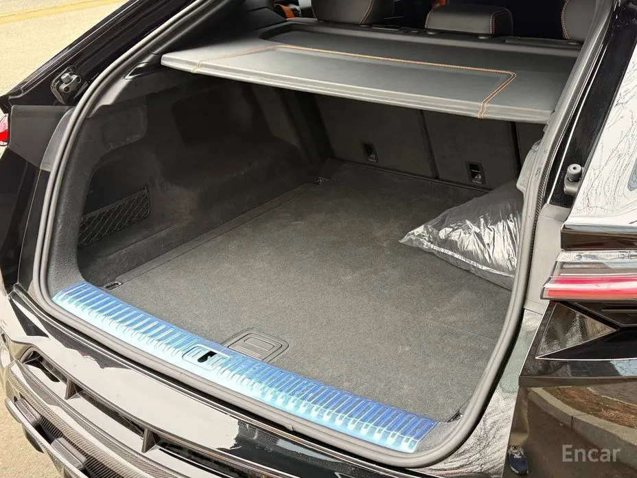 Фото 20 - Lamborghini Urus