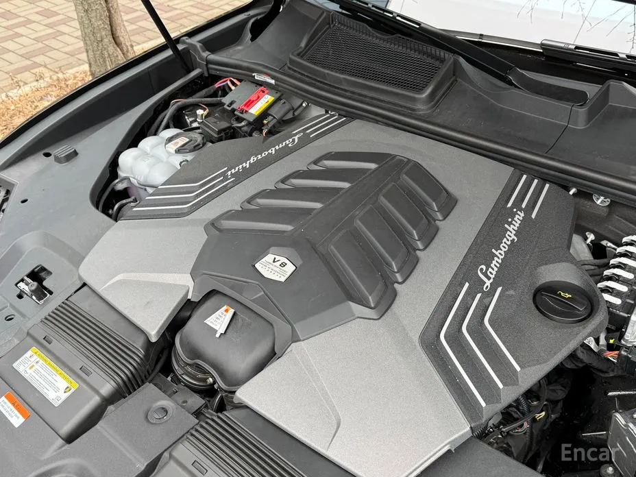 Фото 6 - Lamborghini Urus