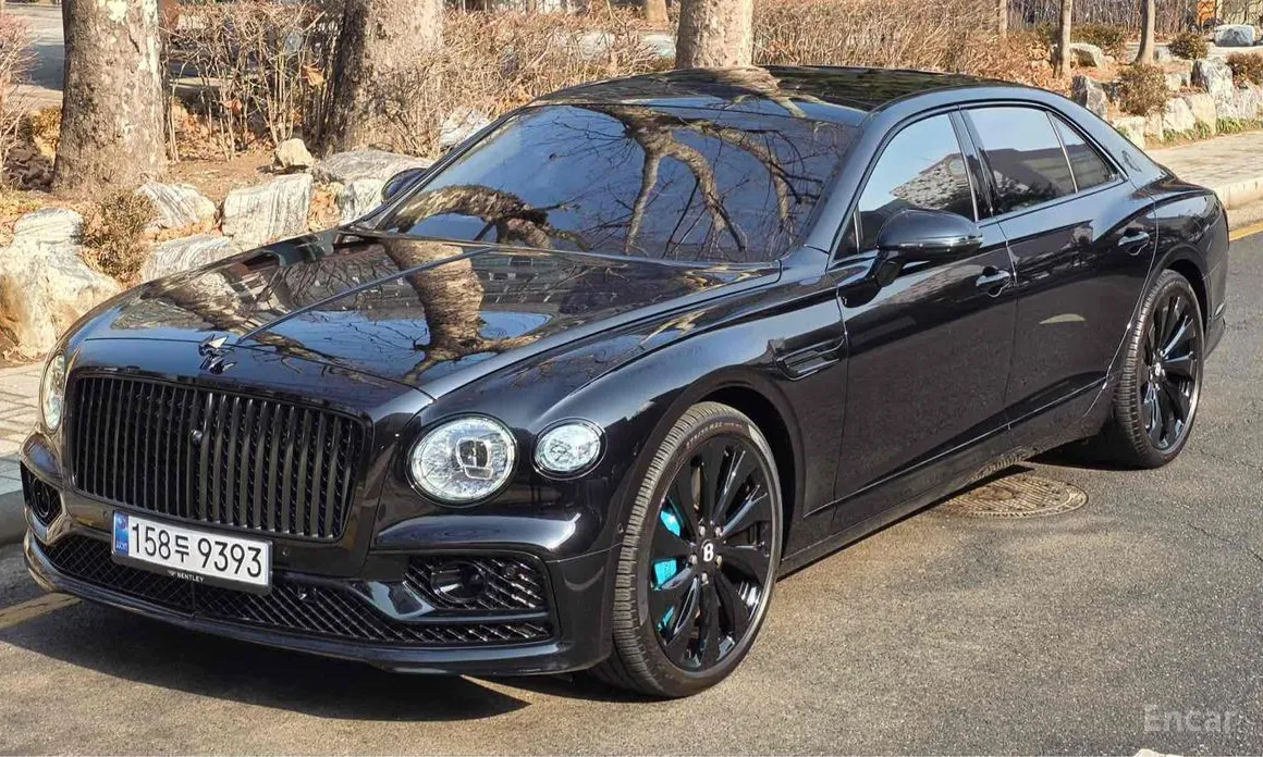 Фото 1 - Bentley Flying Spur